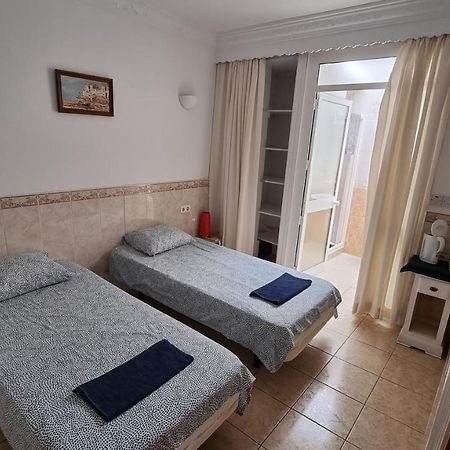 Roberto Guest House Benalmadena Bagian luar foto