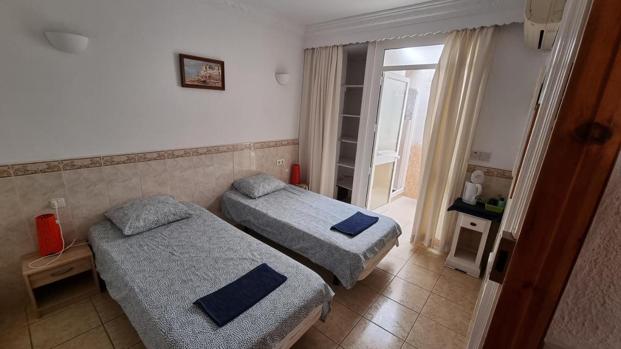 Roberto Guest House Benalmadena Bagian luar foto
