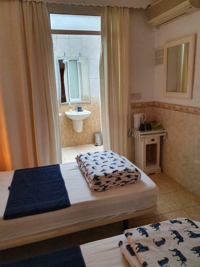 Roberto Guest House Benalmadena Bagian luar foto
